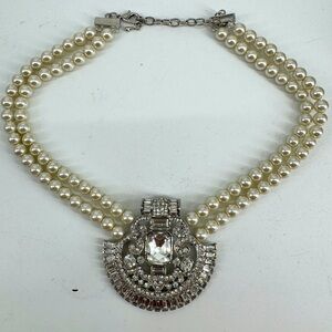 Vintage The Skyline Collection ivory faux pearl pendant necklace